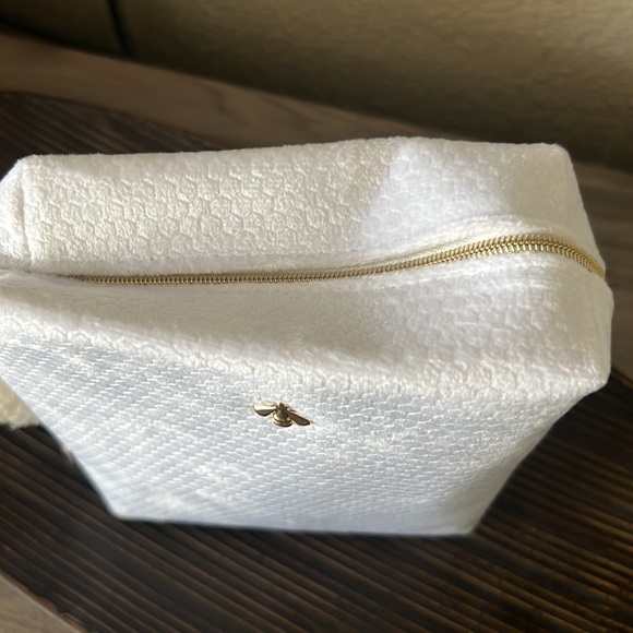 New cute Guerlain cosmetic bag BUNDLE 💄 - Picture 7 of 8